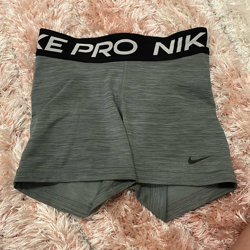 NIKE PROS